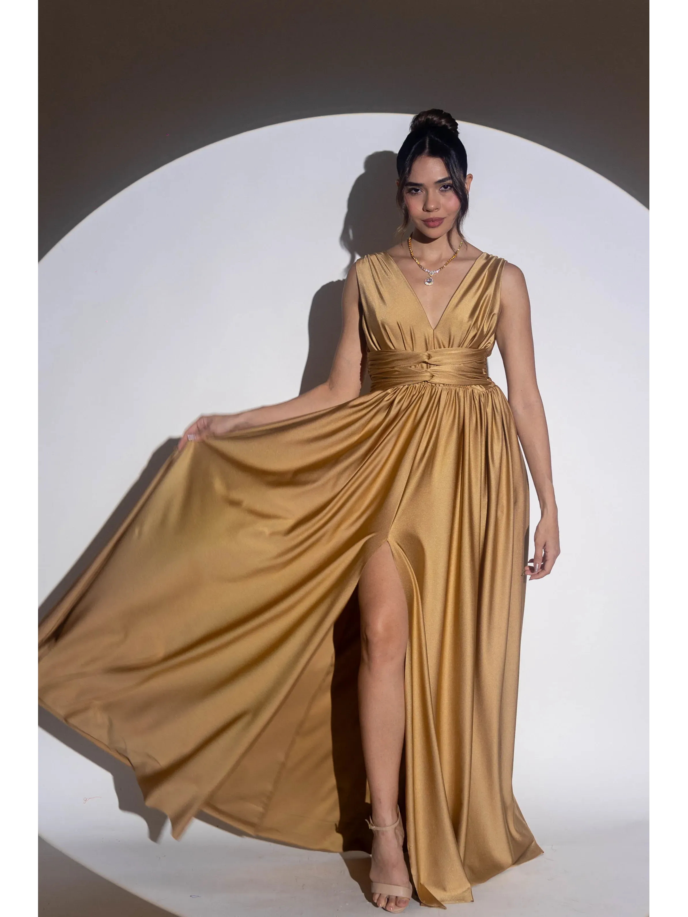 Longo dourado alça larga, cinto cruzado saia solta fenda easy fit RAJ19.1.webp