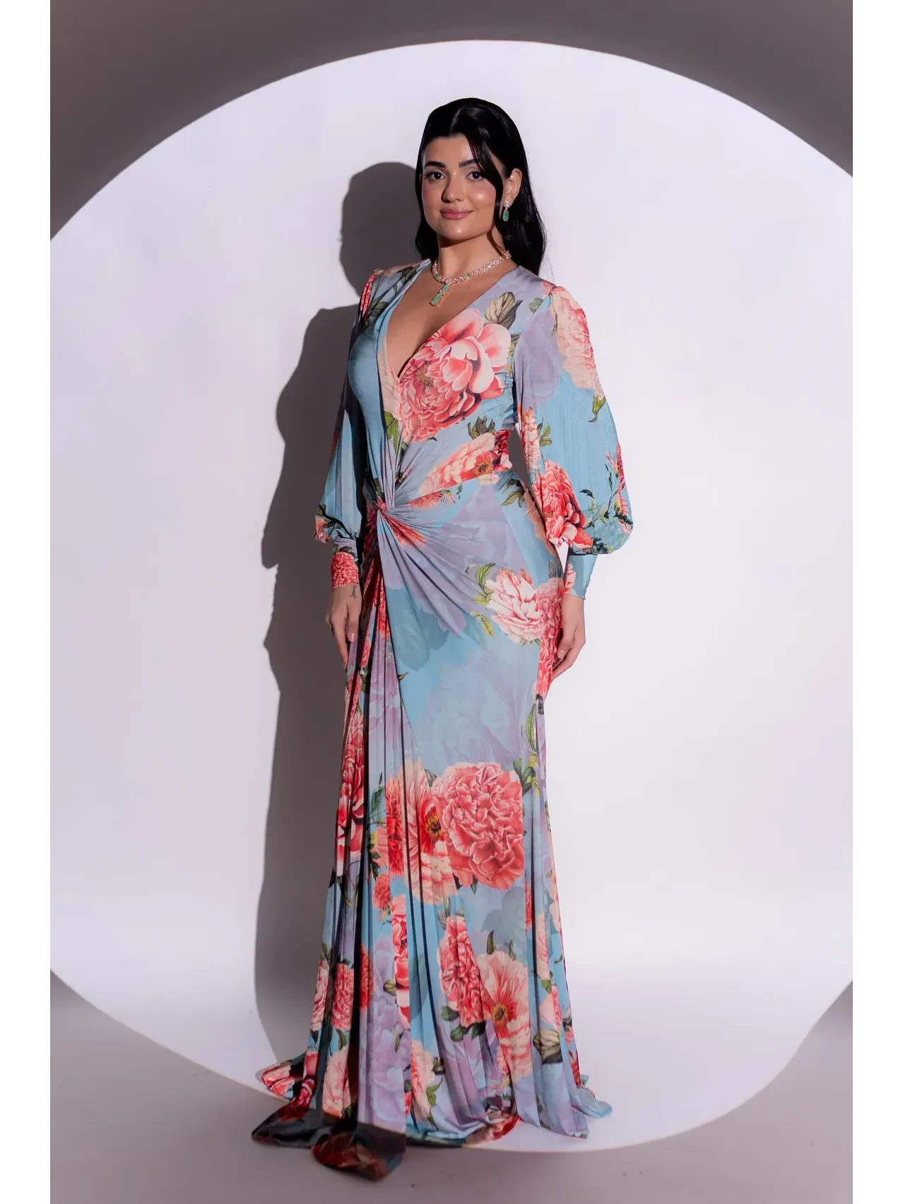 longo azul tiffany floral com manga longa e decote nó na cintura modelo Easy Fit ASD509.2.webp
