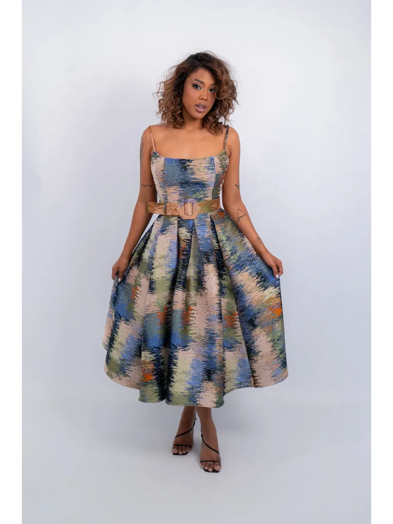 Vestido de festa curtomidi estampado com saia removível e cinto largoASDSP146.2.webp